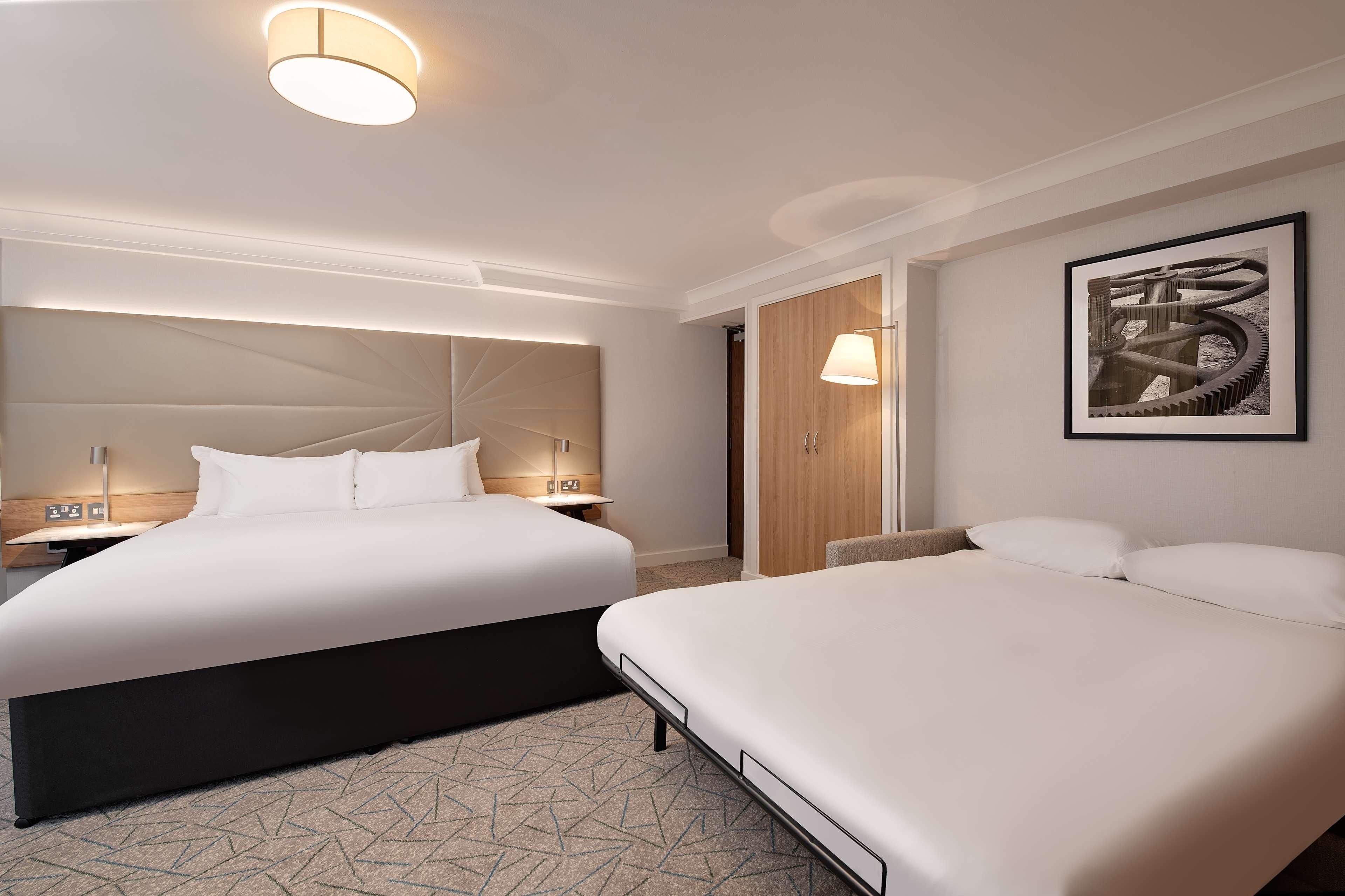 Hilton Birmingham Metropole Hotel Exterior photo